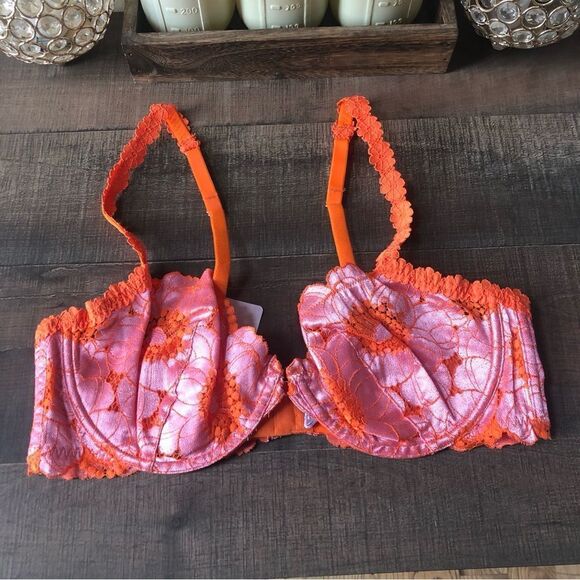 Fenty Perfect Poppies Unlined Lace Demi Bra - Picture 2 of 6